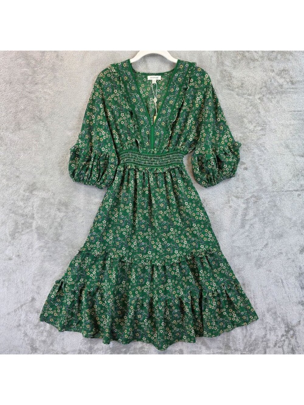 Max Studio Dress Womens S Green Floral V Neck Smocked Fit & Flare Knee Length